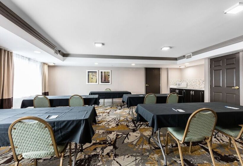 فندق Comfort Inn & Suites Nashville Near Tanger Outlets I 24 Antioch