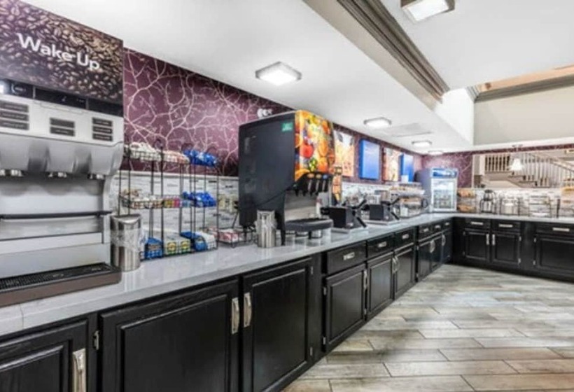 فندق Comfort Inn & Suites Nashville Near Tanger Outlets I 24 Antioch