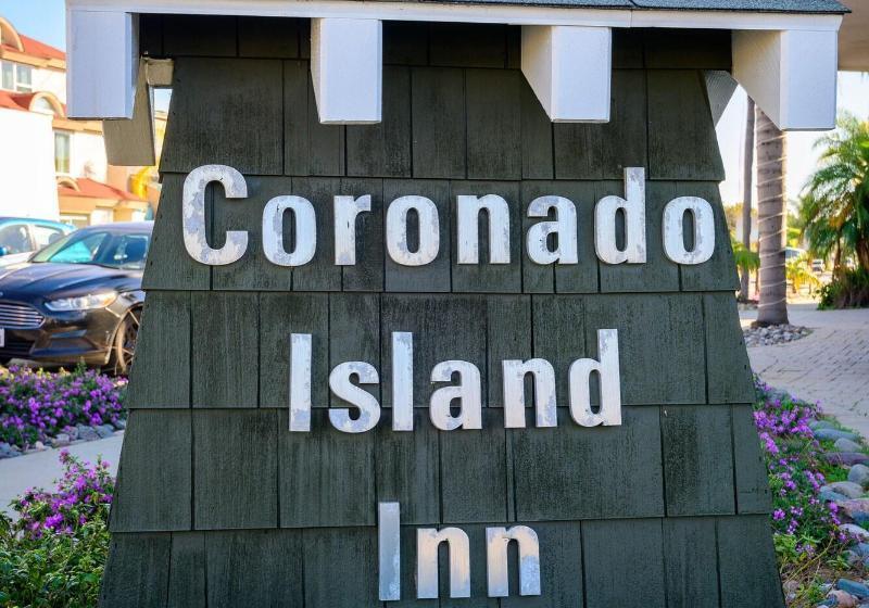 호텔 Coronado Island Inn