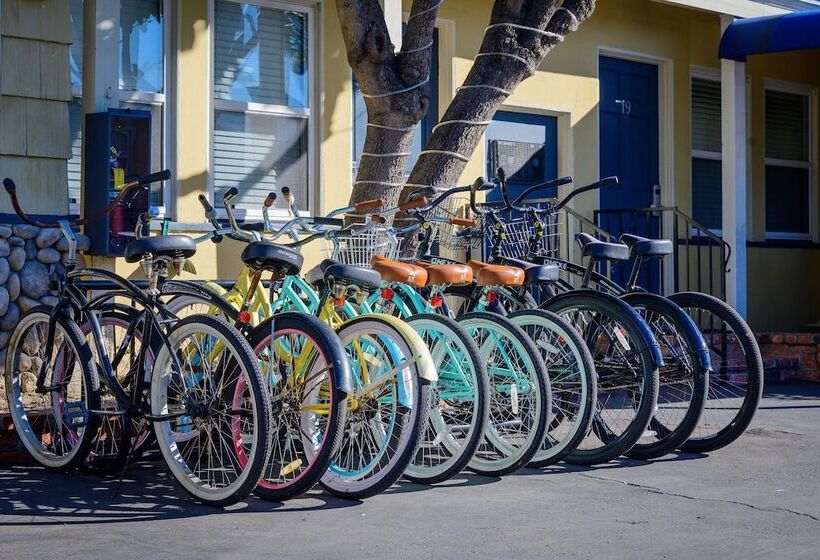 호텔 Coronado Island Inn