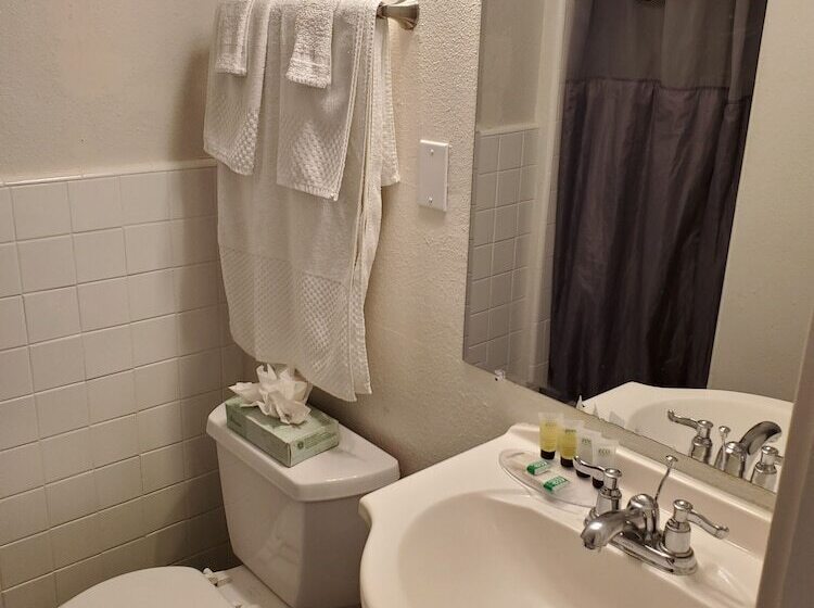 호텔 Coronado Island Inn