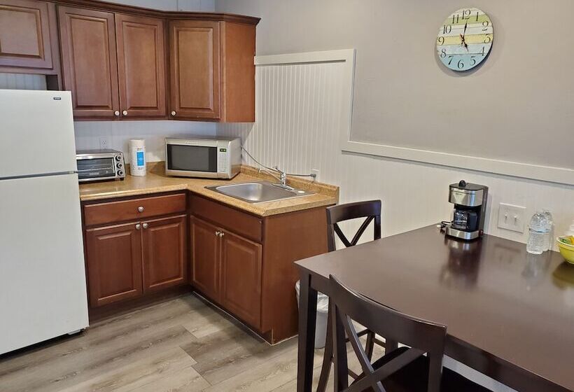 호텔 Coronado Island Inn