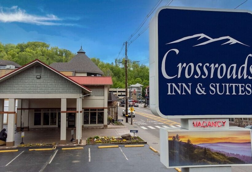 호텔 Crossroads Inn & Suites