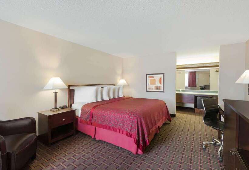 Отель Days Inn By Wyndham Auburn