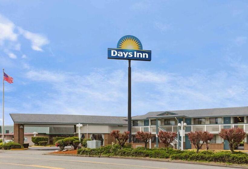 Отель Days Inn By Wyndham Auburn