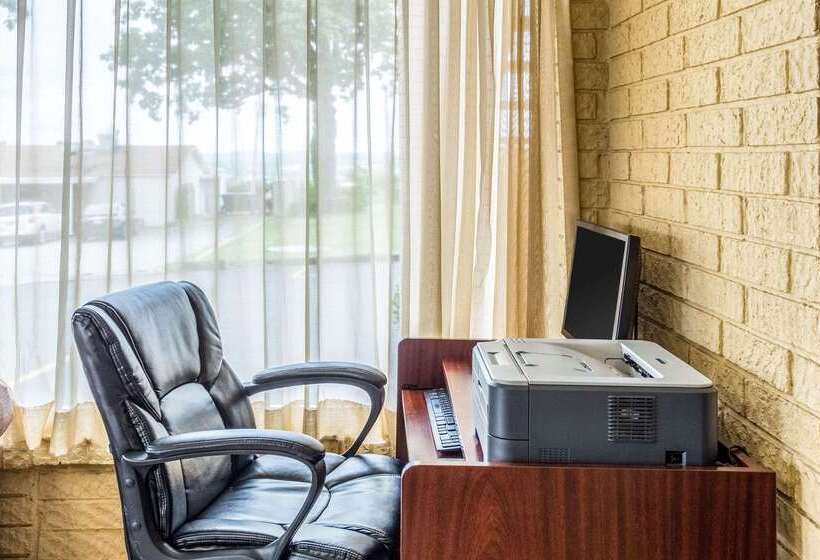 فندق Days Inn By Wyndham Batesville Ar