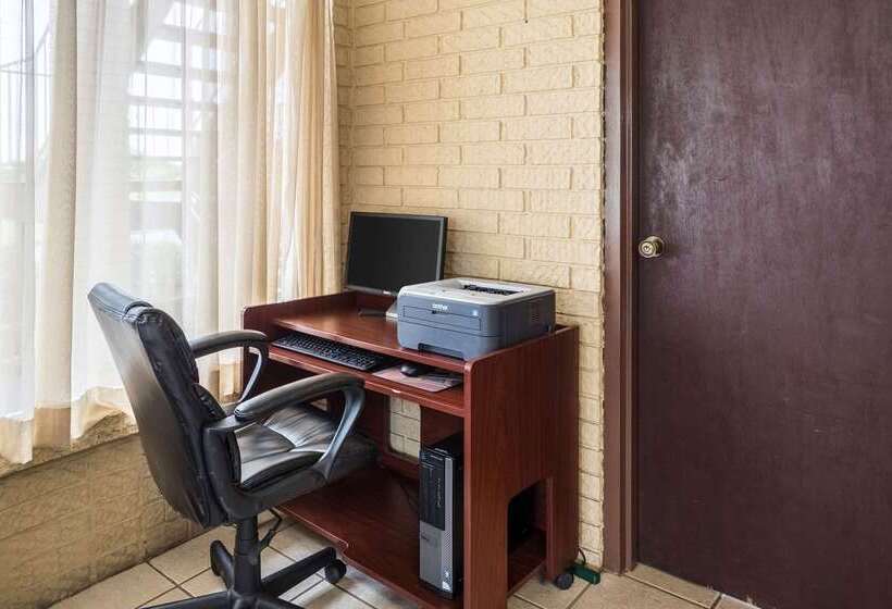 فندق Days Inn By Wyndham Batesville Ar