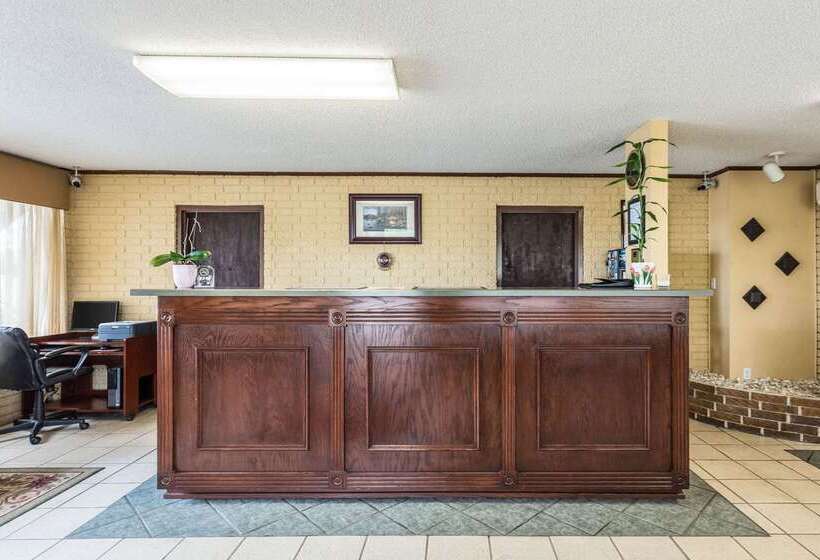 فندق Days Inn By Wyndham Batesville Ar