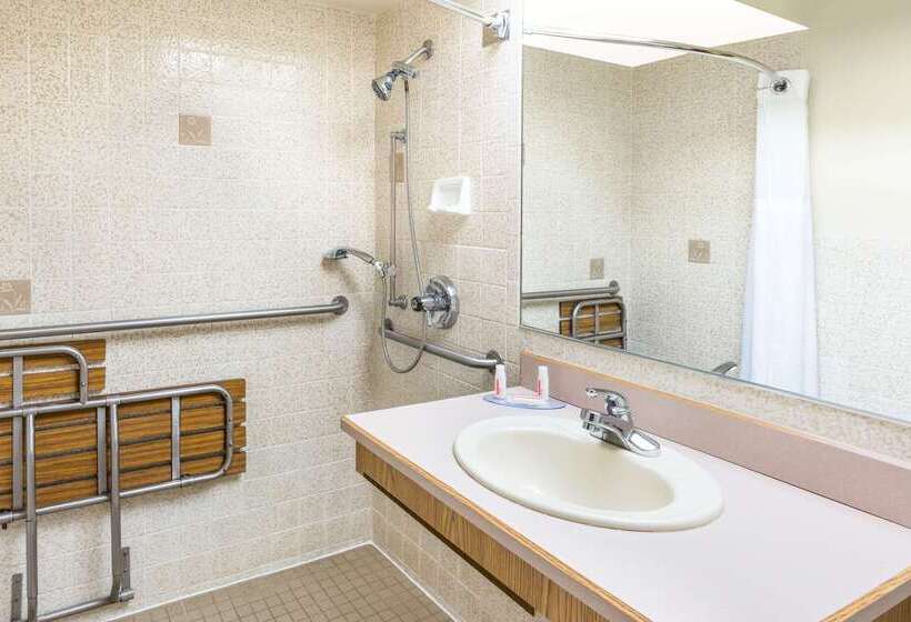 ホテル Days Inn By Wyndham Black Bear