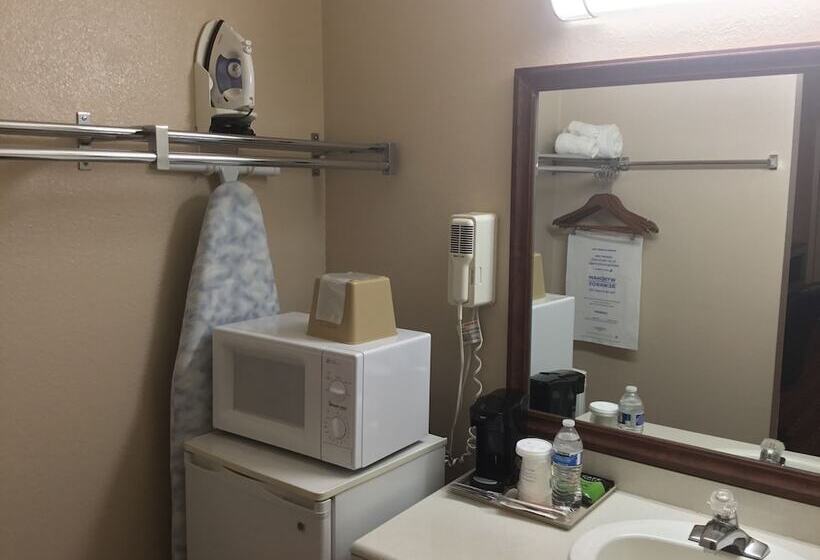 酒店 Days Inn By Wyndham College Station University Drive