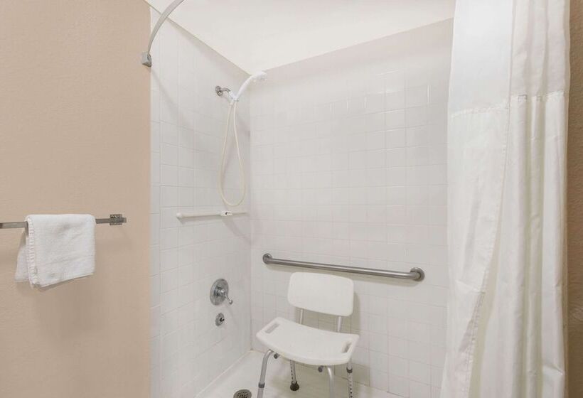 فندق Days Inn By Wyndham College Station University Drive