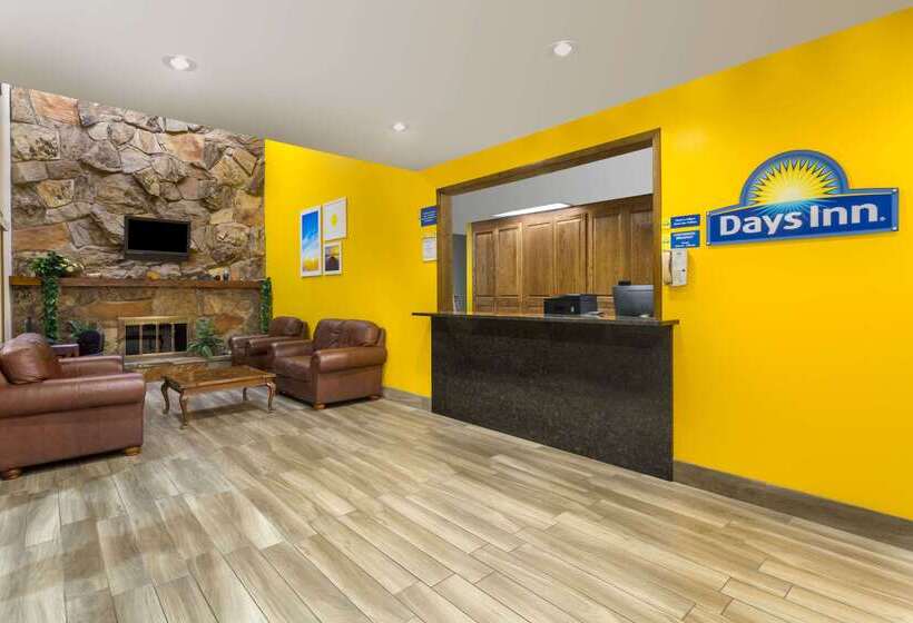 فندق Days Inn By Wyndham Delta