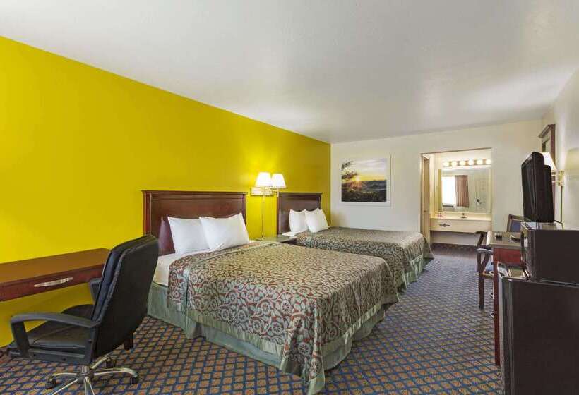 فندق Days Inn By Wyndham Delta