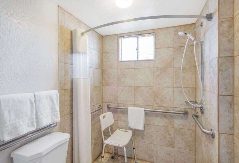 Отель Days Inn By Wyndham Deming