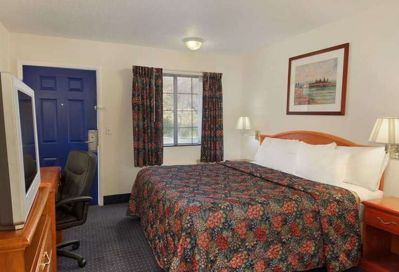 בית מלון כפרי Days Inn By Wyndham Ku Lawrence