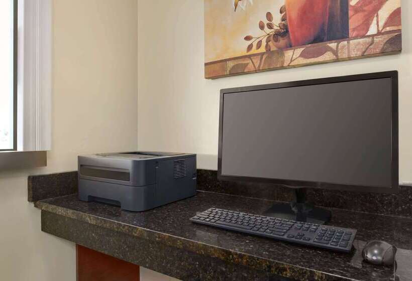 בית מלון כפרי Days Inn By Wyndham Whitmore Lake