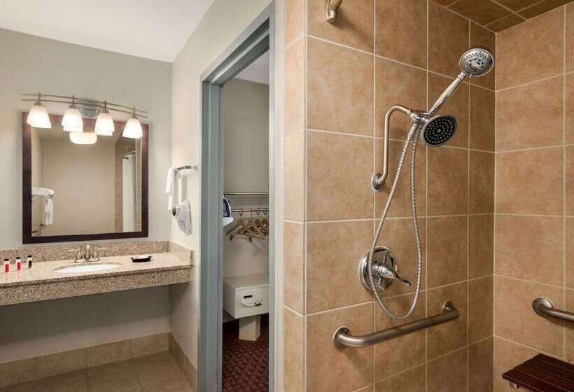 בית מלון כפרי Days Inn By Wyndham Whitmore Lake