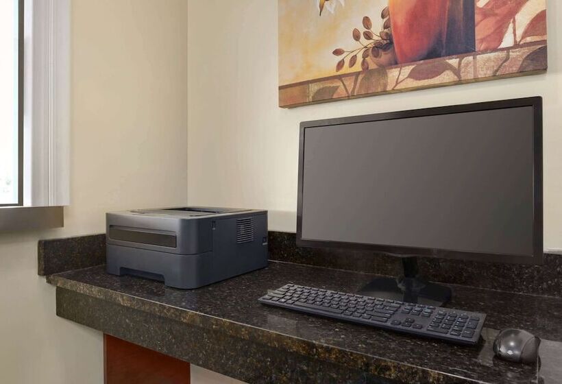 בית מלון כפרי Days Inn By Wyndham Whitmore Lake