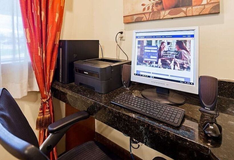 בית מלון כפרי Days Inn By Wyndham Whitmore Lake