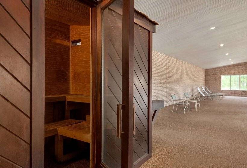 בית מלון כפרי Days Inn By Wyndham Whitmore Lake