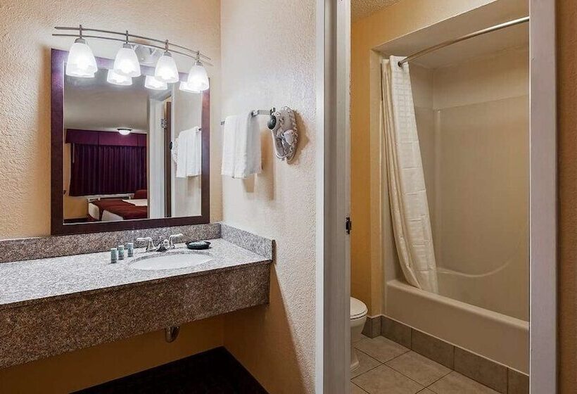 בית מלון כפרי Days Inn By Wyndham Whitmore Lake