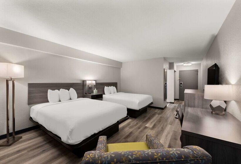 فندق Clarion Pointe Rhinelander Downtown