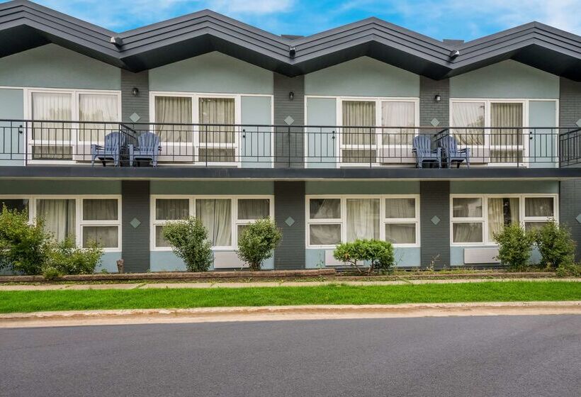 فندق Clarion Pointe Rhinelander Downtown