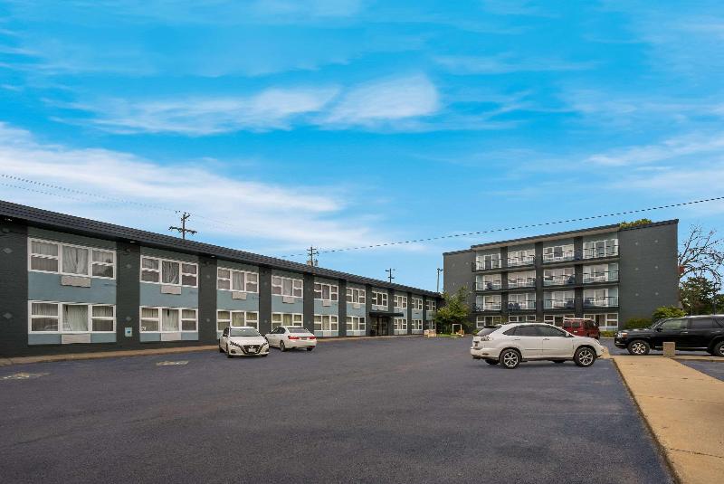 فندق Clarion Pointe Rhinelander Downtown