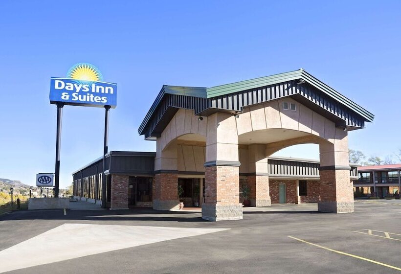 Отель Days Inn & Suites By Wyndham Trinidad