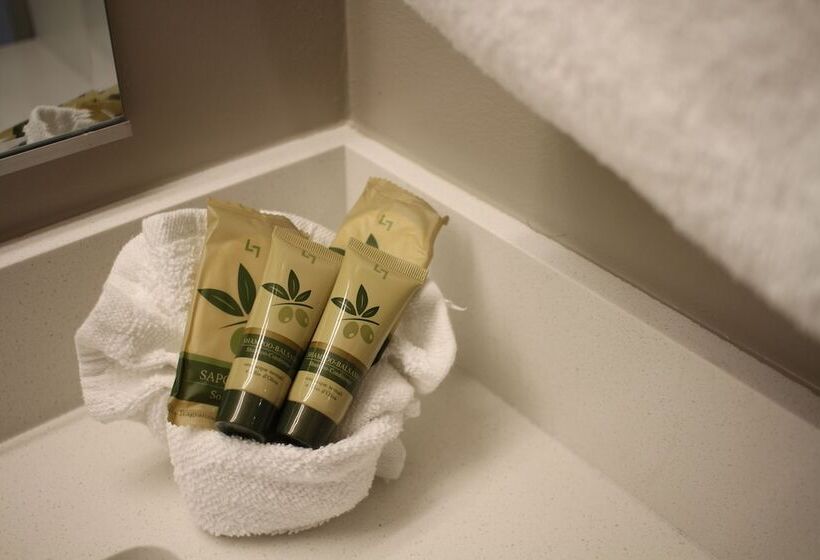 ホテル Studio 6 Corona, Ca West