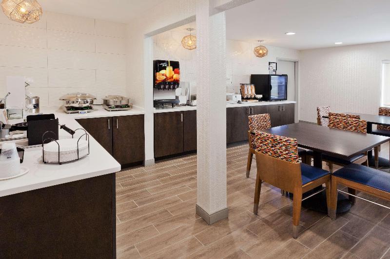 ホテル Studio 6 Corona, Ca West