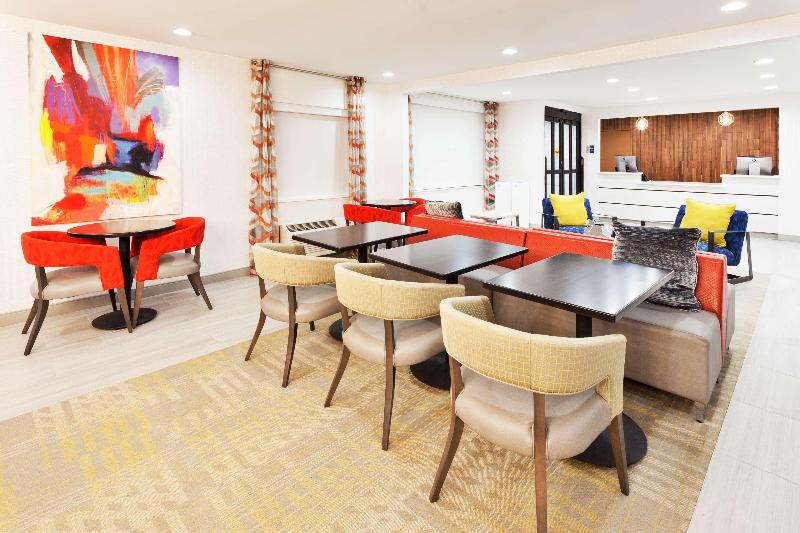 ホテル Studio 6 Corona, Ca West