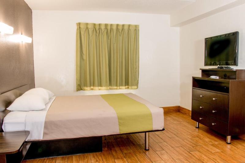 בית מלון כפרי Deluxe Inn San Antonio