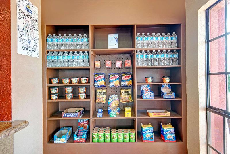 בית מלון כפרי Deluxe Inn San Antonio