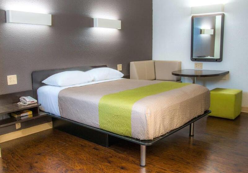 בית מלון כפרי Deluxe Inn San Antonio