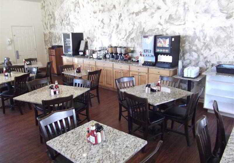 فندق Dinosaur Inn & Suites