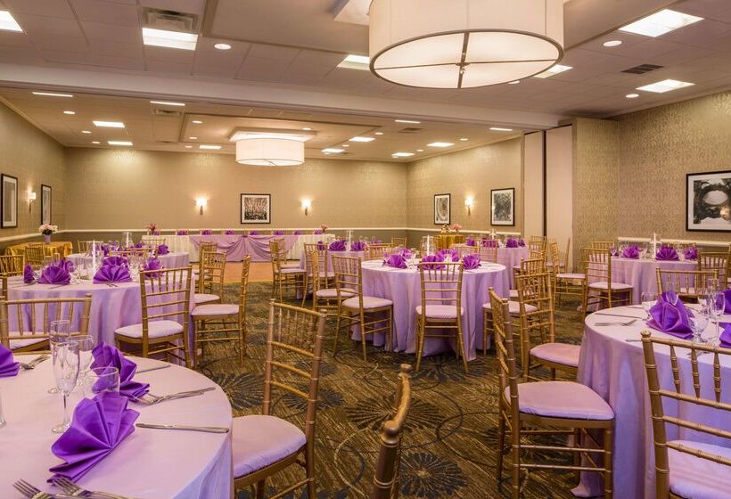 Doubletree By Hilton Hotel Laurel