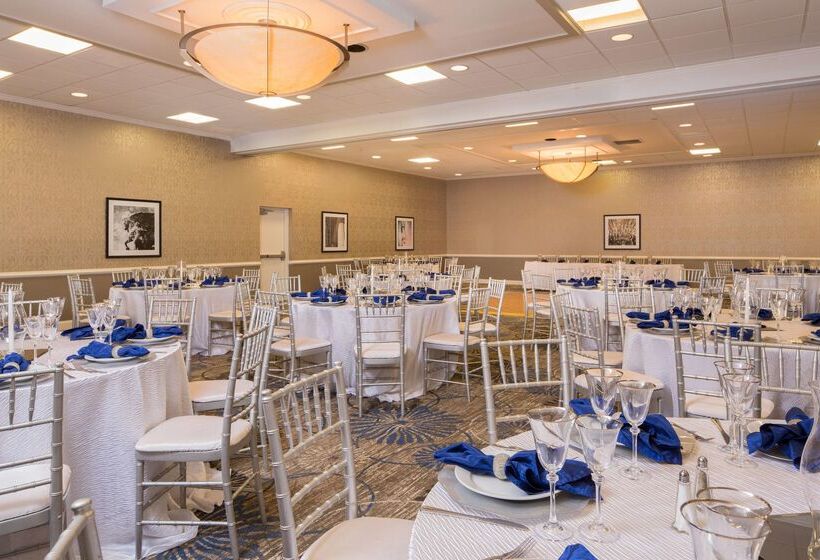 Doubletree By Hilton Hotel Laurel