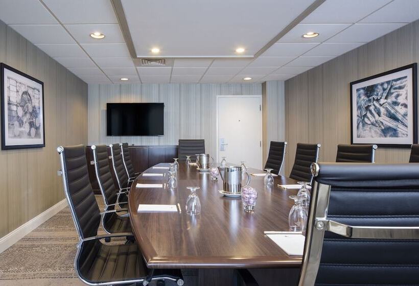 Doubletree By Hilton Hotel Laurel