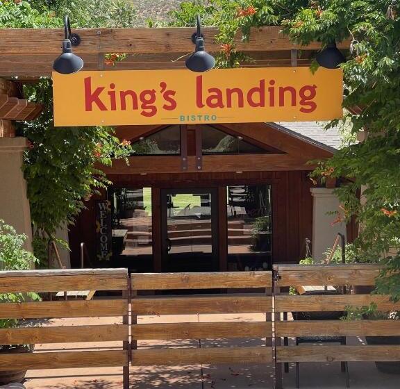 فندق Driftwood Lodge