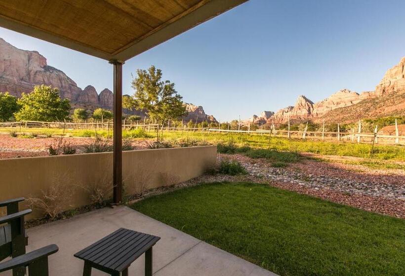 فندق Driftwood Lodge