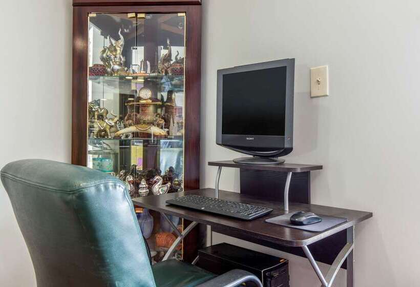 ホテル Econo Lodge