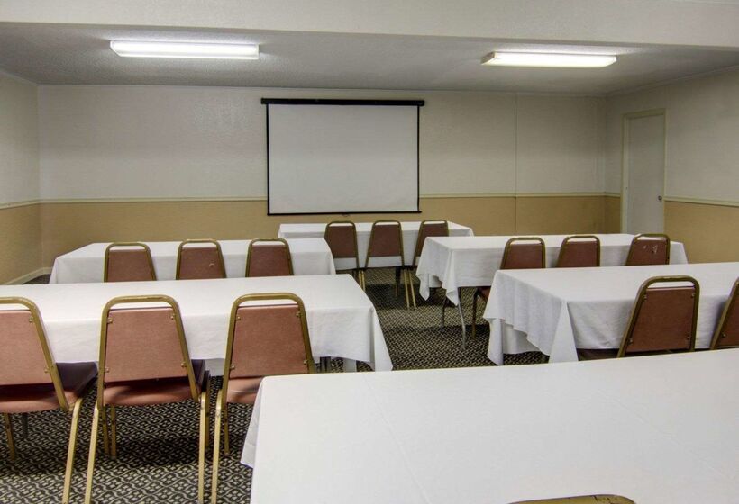 هتل Rodeway Inn Conference Center El Dorado