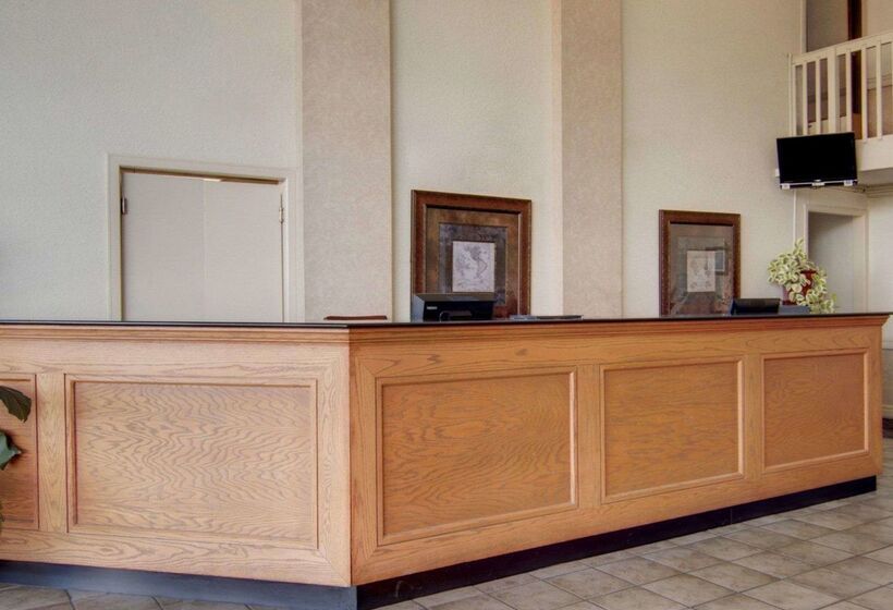 هتل Rodeway Inn Conference Center El Dorado