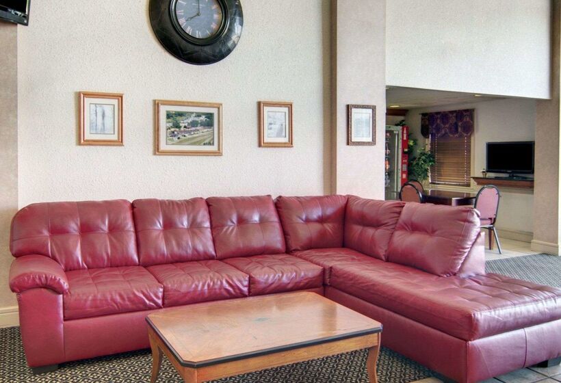 هتل Rodeway Inn Conference Center El Dorado