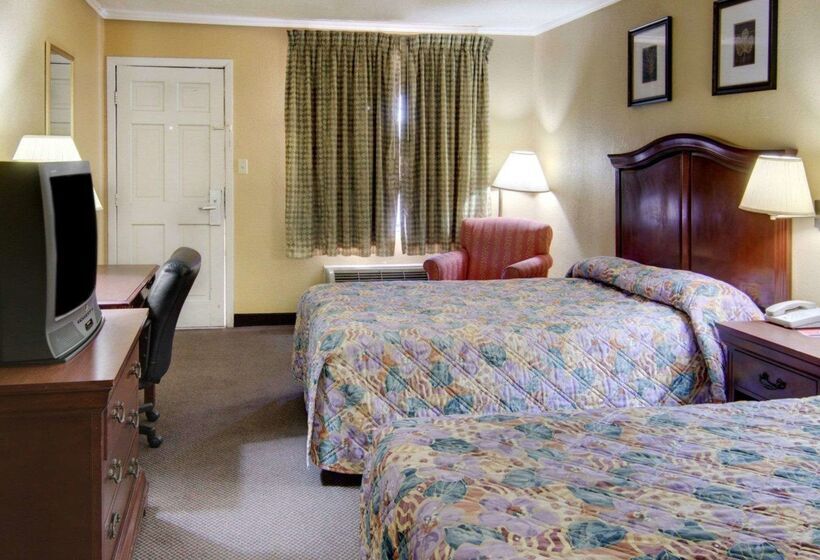 هتل Rodeway Inn Conference Center El Dorado