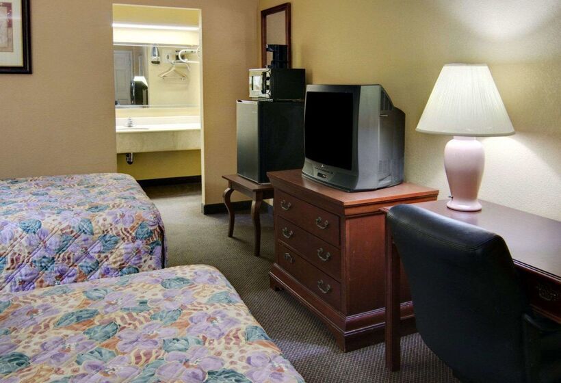 هتل Rodeway Inn Conference Center El Dorado