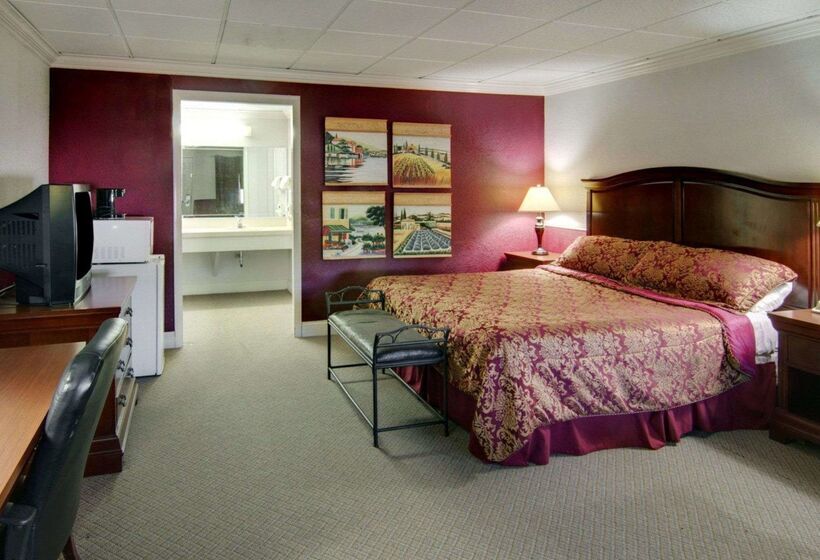 هتل Rodeway Inn Conference Center El Dorado