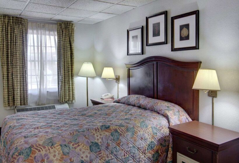 هتل Rodeway Inn Conference Center El Dorado