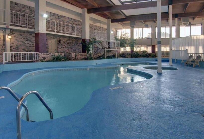 هتل Rodeway Inn Conference Center El Dorado